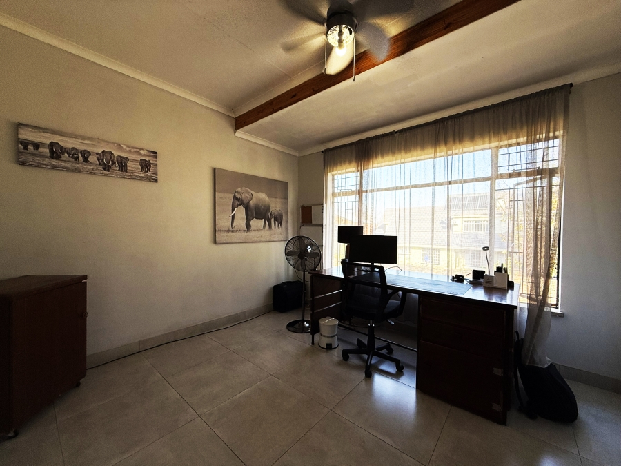 5 Bedroom Property for Sale in Heilige Akker North West